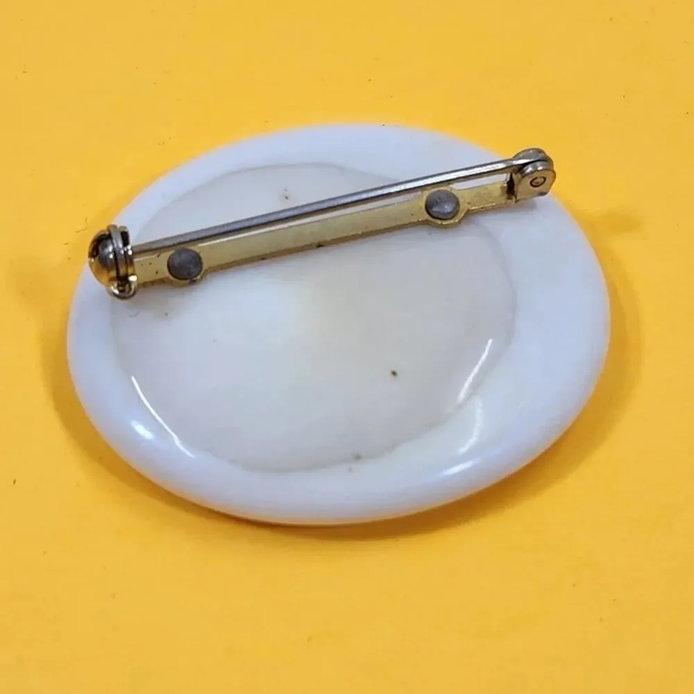 Scrimshaw Pin Brooch Broach Bolas Signed Alaska Eskimo Inuit Carving Lapel VTG